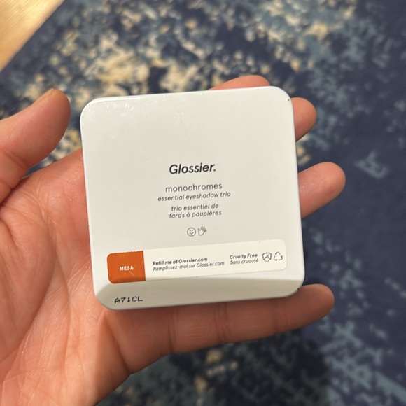 NWOB glossier monochromes palette in mesa - Picture 4 of 4